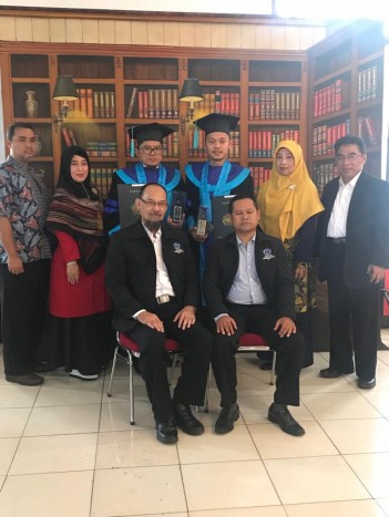 Wisuda Angkatan ke-1 Wisuda Angkatan ke-1
